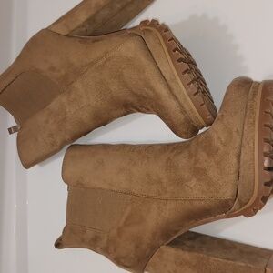 Fashion Nova Tan Heeled Boots